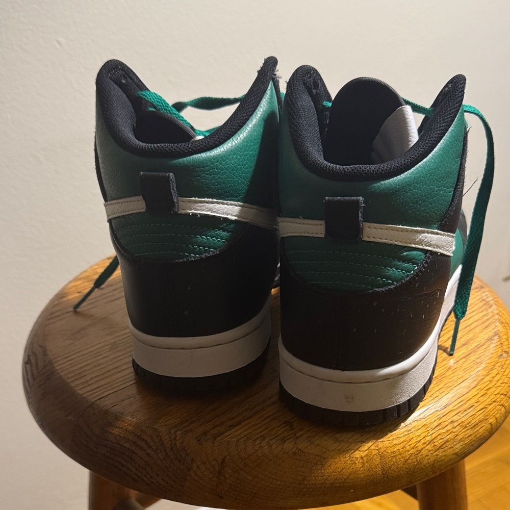 Nike Black and Green Sneakers with White Swoosh - Picture 3 of 4